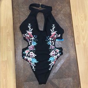 LUCKY🍀BRAND. One piece. Medium.